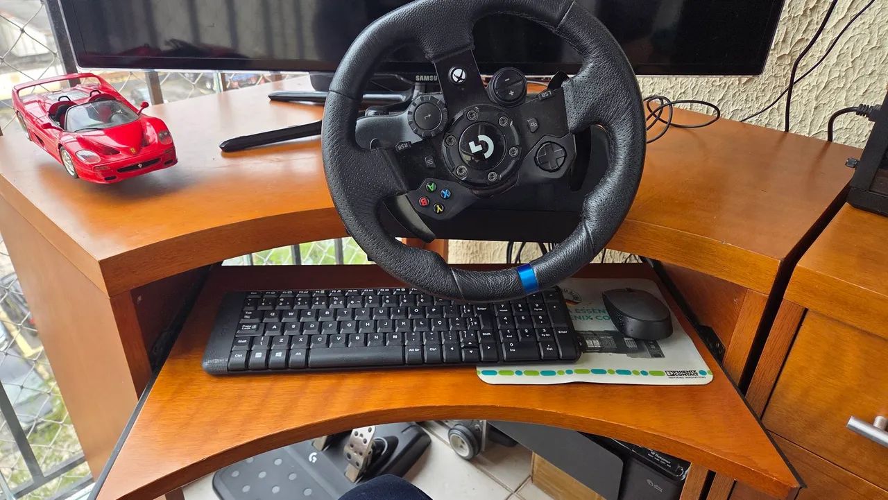 Mesa escrivaninha para computador de madeira 