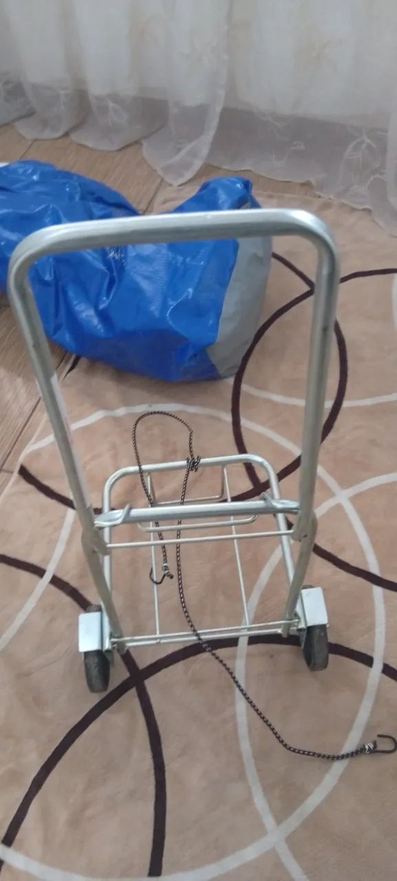 Carrinho de compras e bolsa  - Foto 2