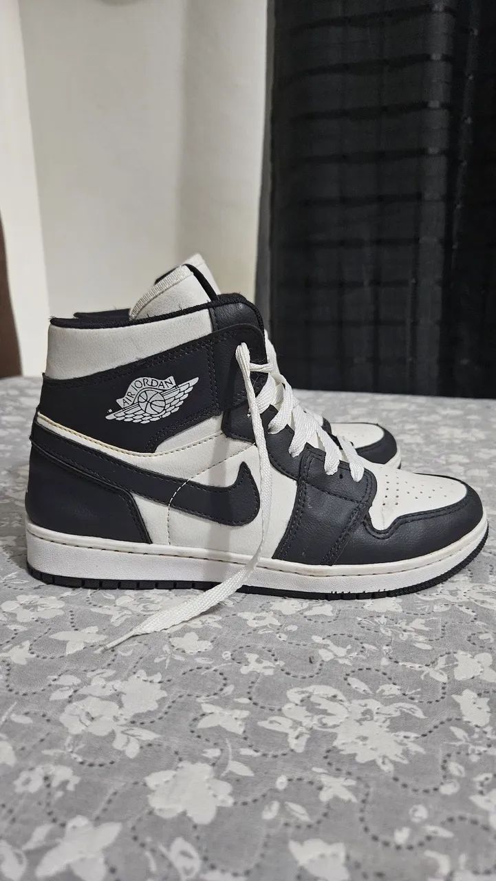 Tenis Nike air jordan Mid 1