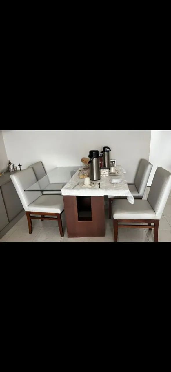 Selling a beautiful glass dining table set with solid wood chairs65568089281154121