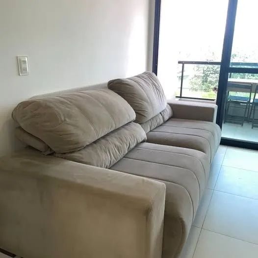 Sofá dois lugares 240cm de comprimento por 100cm largura - em bom estado  - Foto 3