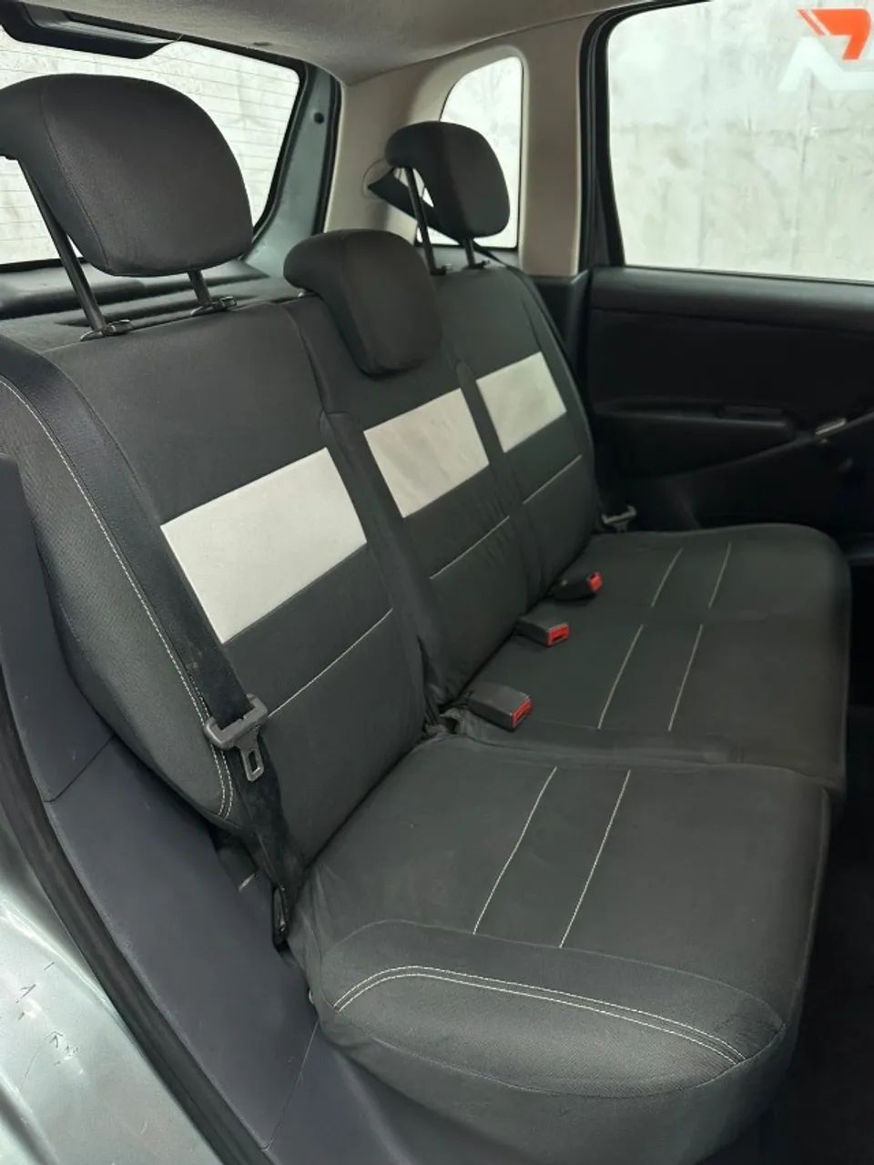Fiat Idea Essence 1.6 Flex 16V 5P 2012 - Foto 3