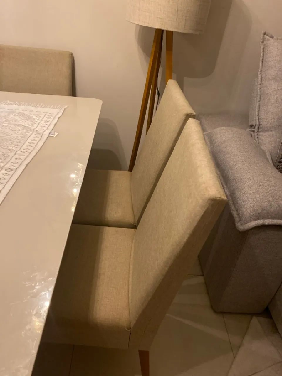 Conjunto de mesa com 6 cadeiras  - Foto 4