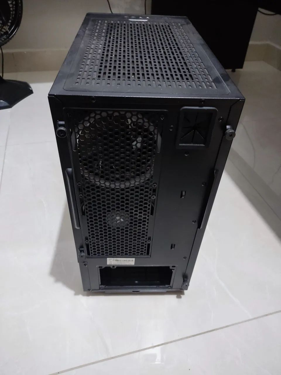 Gabinete Sharkoon REV100 - Foto 5