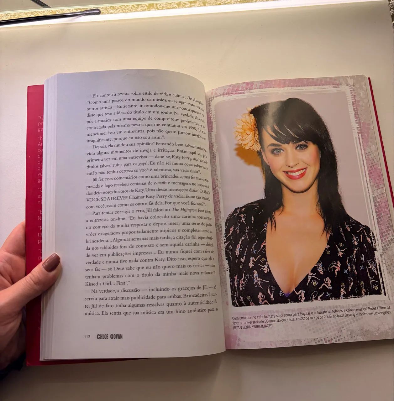 Livro Katy Perry - Foto 3