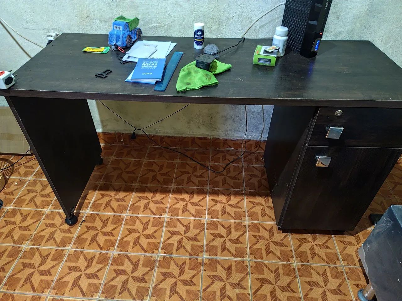 Vendo escrivaninha  - Foto 2