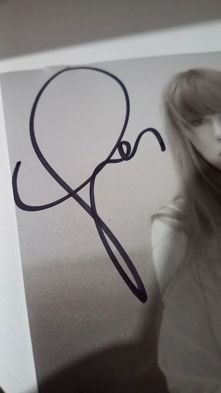 Card Autografado The Tortured Poets Department Taylor Swift - CDs