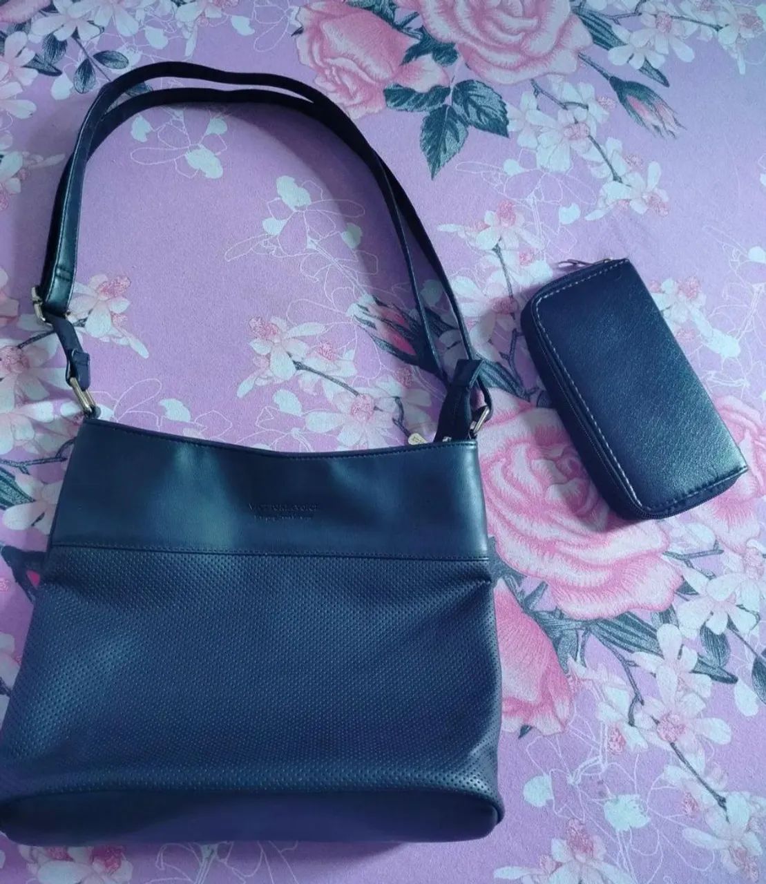 Lindo conjunto bolsa e carteira 