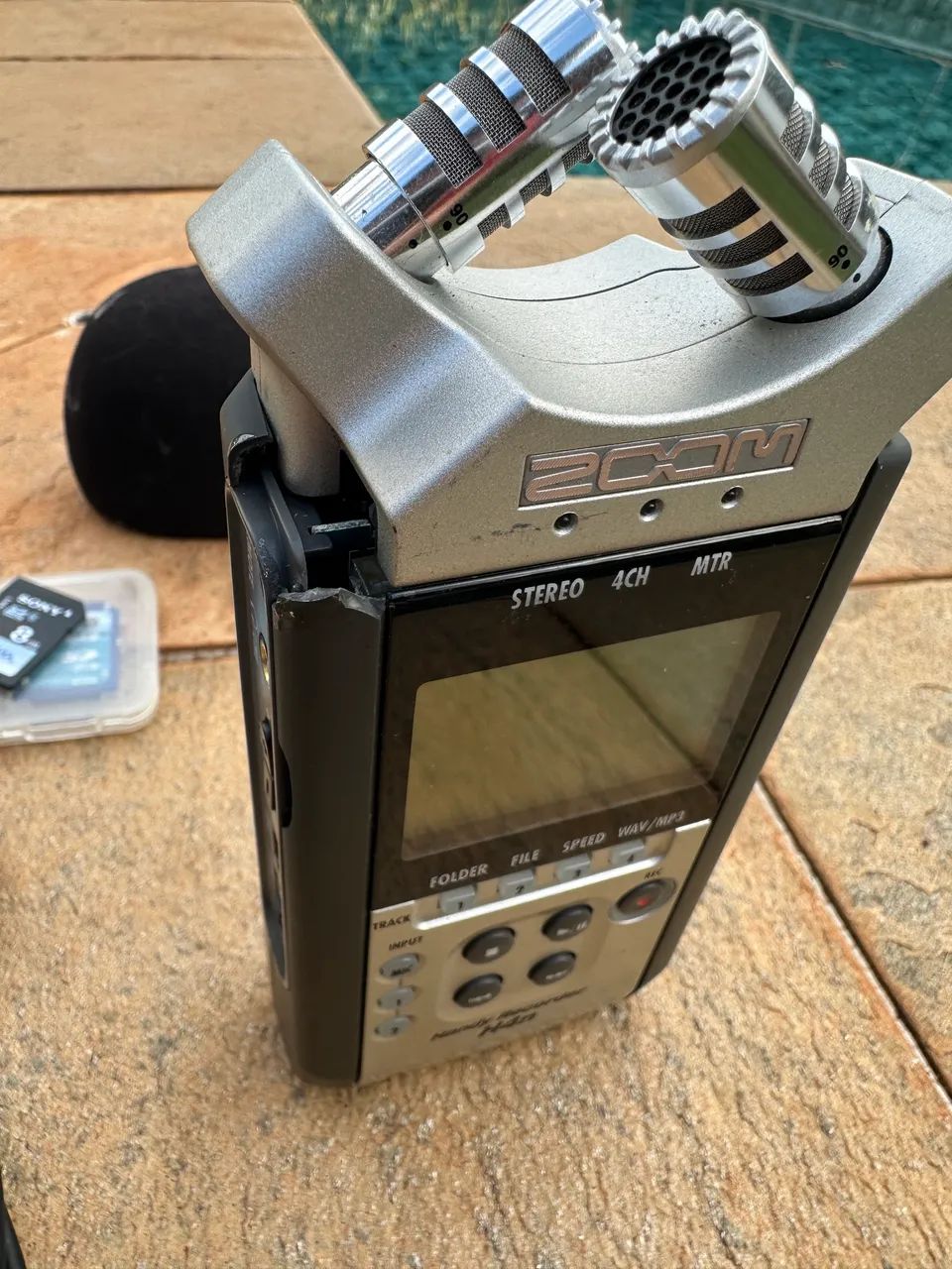 Gravador Zoom H4n - Funcionando perfeitamente + acessórios - Foto 2