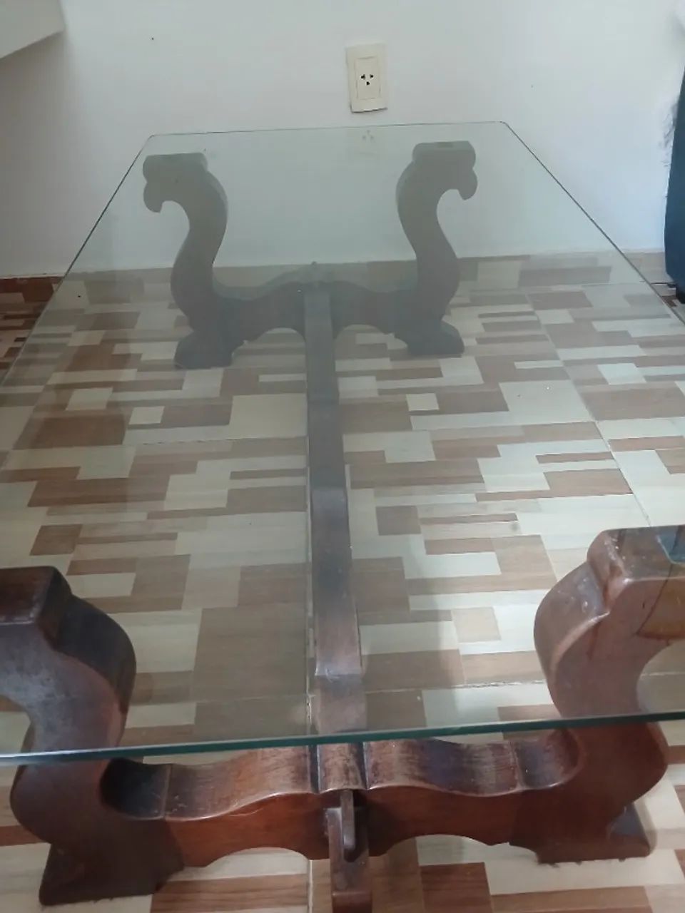 Mesa de centro com tampo de vidro - Foto 2