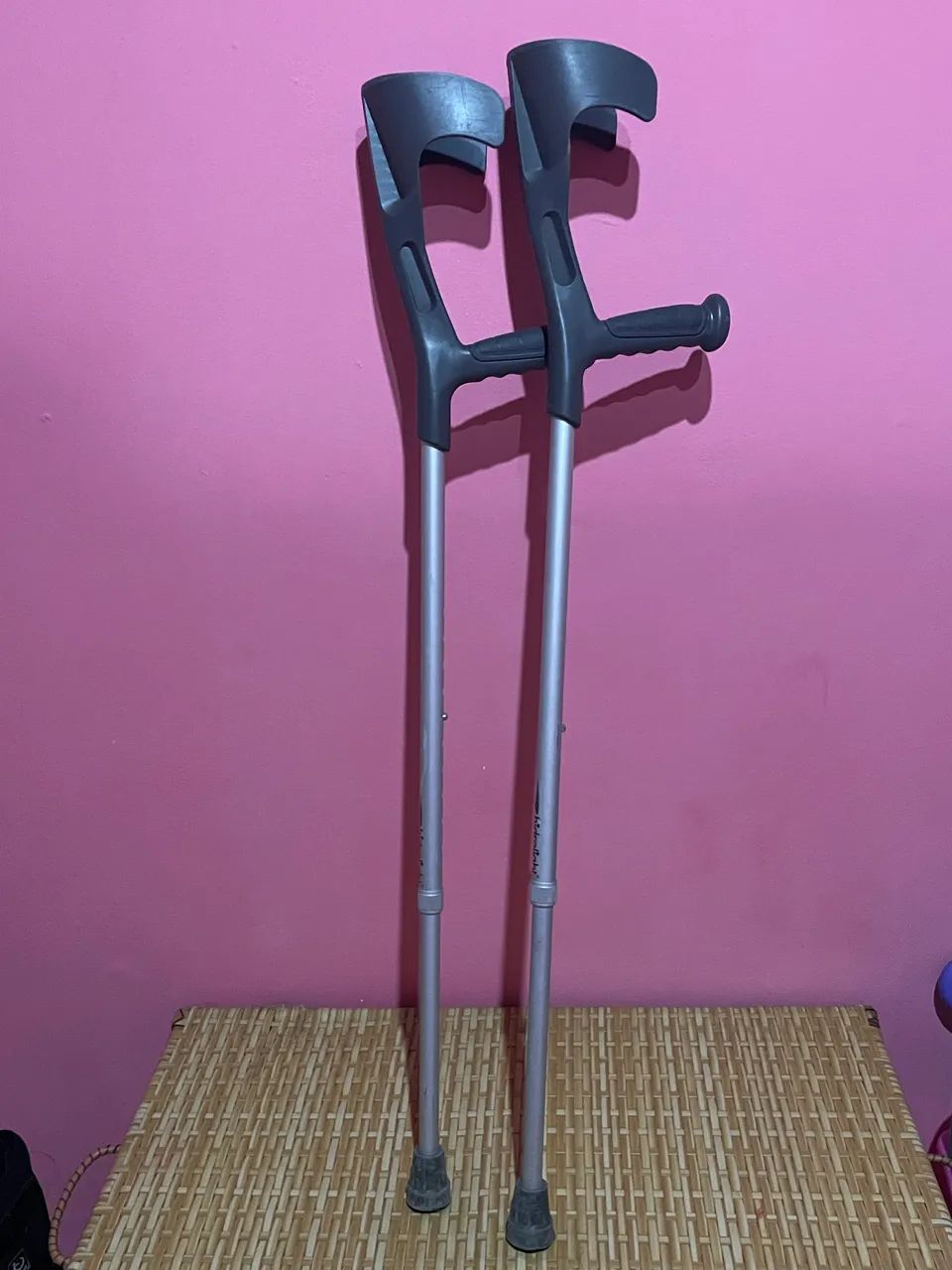 Bota ortopédica + muleta Califórnia  - Foto 3