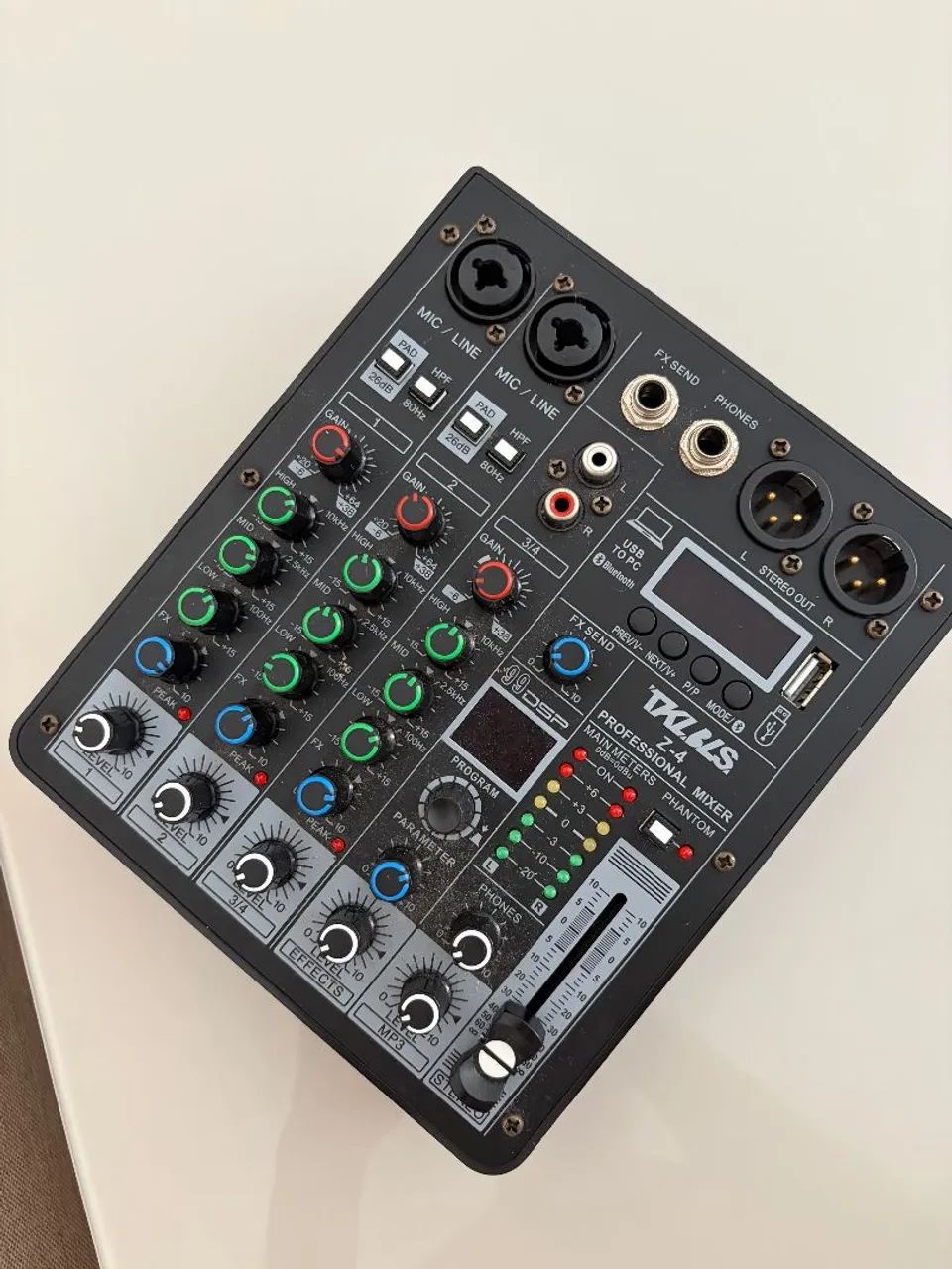 Mesa de Som - TKL BLS T4