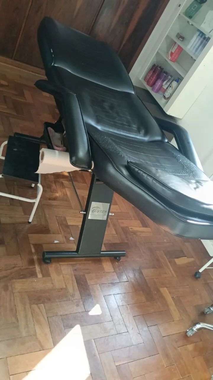 Maca poltrona semi nova bem conservada 