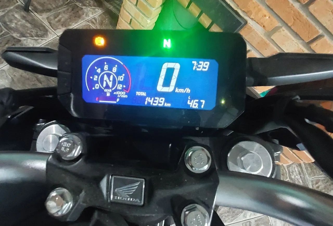 CB300f  sem detalhes - Foto 4