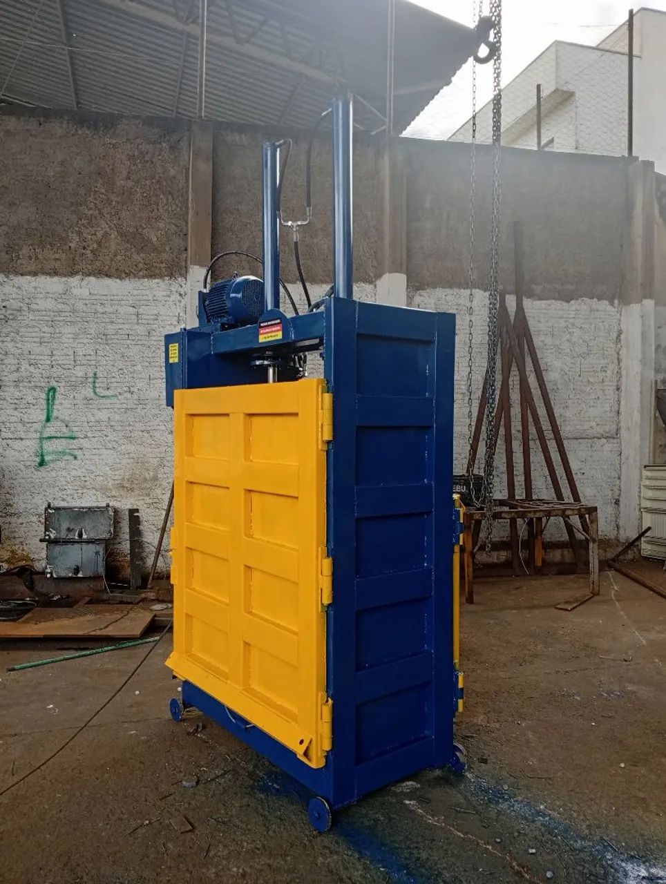 Prensa Enfardadeira fardos 450kg direto da fábrica Nova  - Foto 2