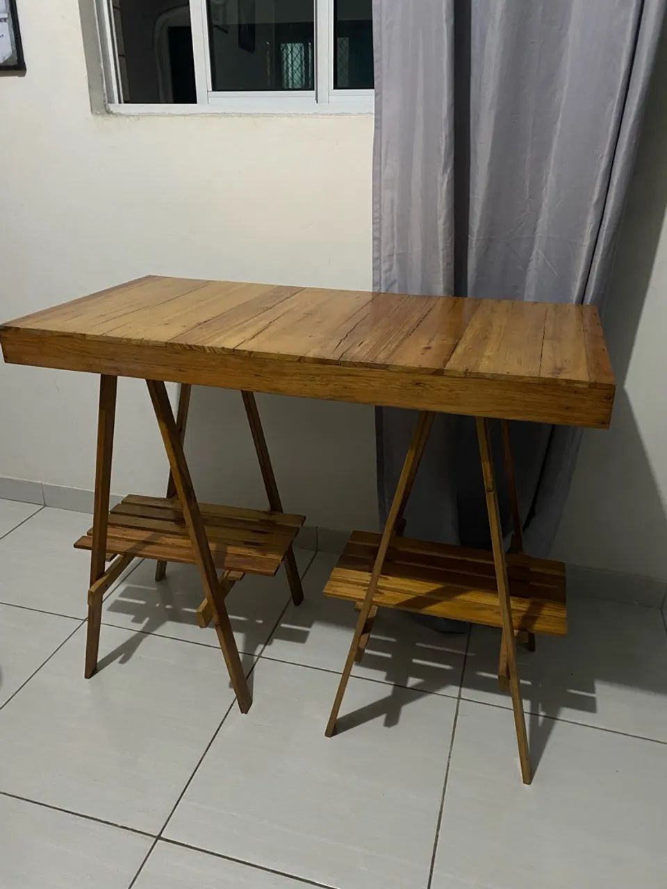 MESA DE MADEIRA 