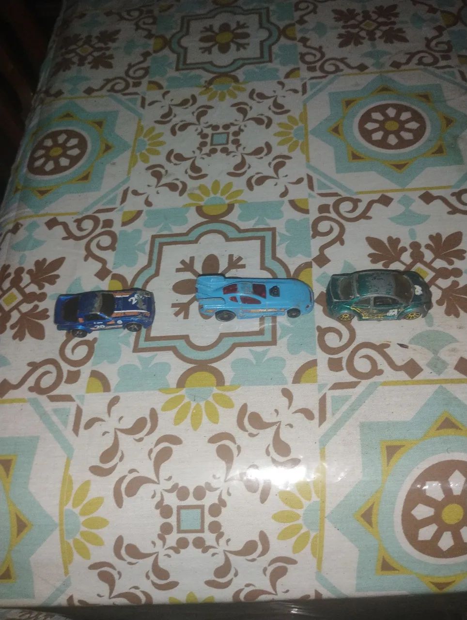 Vendo três carrinhos da hot Wheels antigo - Foto 2