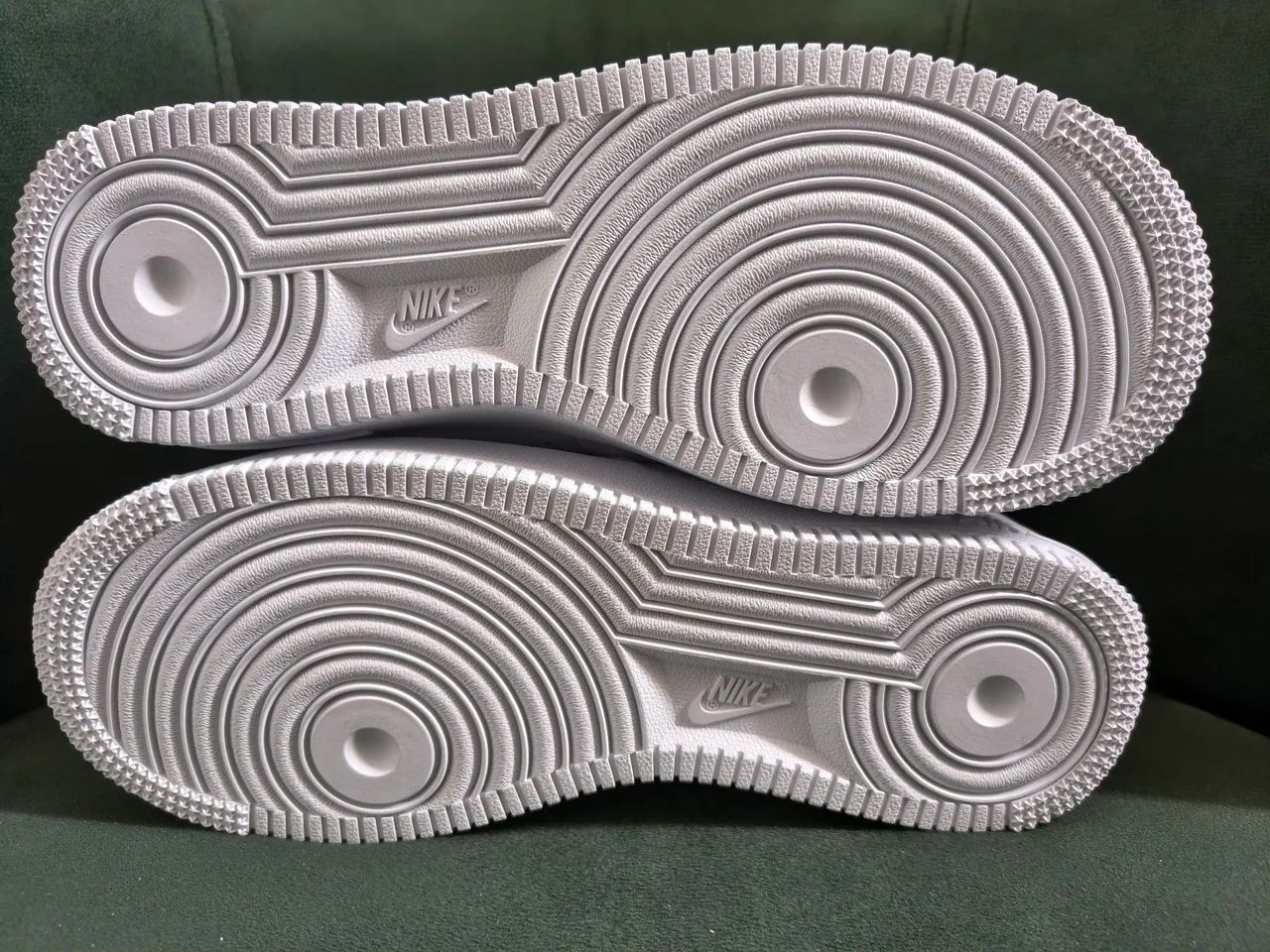 Vendo Tênis NIKE Air Force 1 Flyease Triple White Feminino  / ORIGINAL  - Foto 4