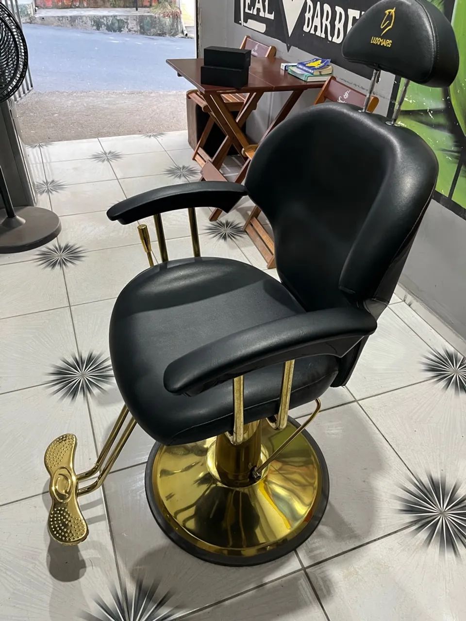 Cadeira barbearia e salão  - Foto 2