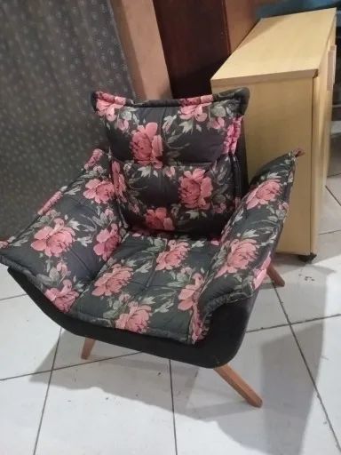 (Cód 023) Linda Poltrona Florida em excelente estado.  - Foto 2