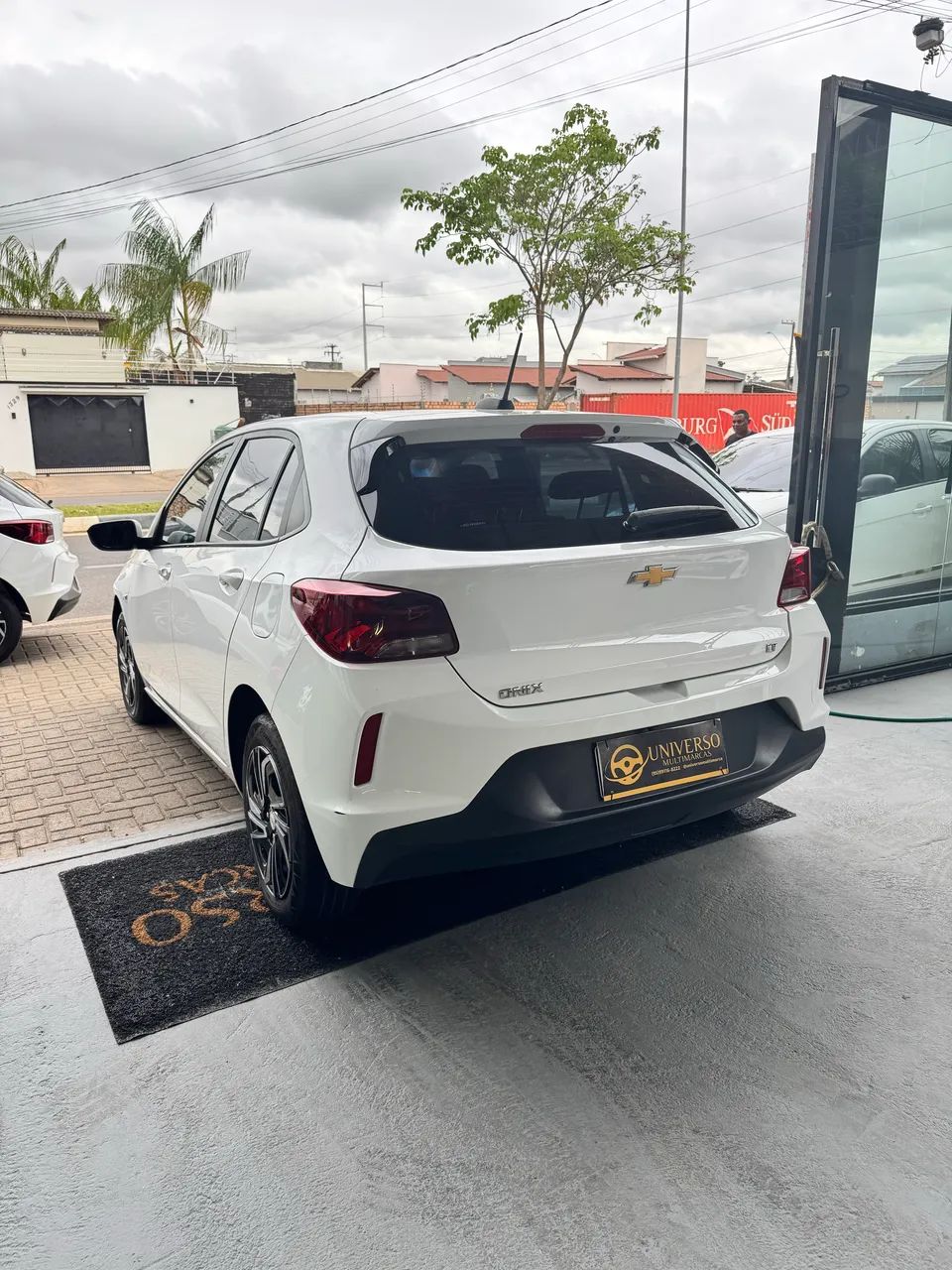 Chevrolet Onix Hatch LT 1.0 12V Flex Mec. 4P 2024 - Foto 4