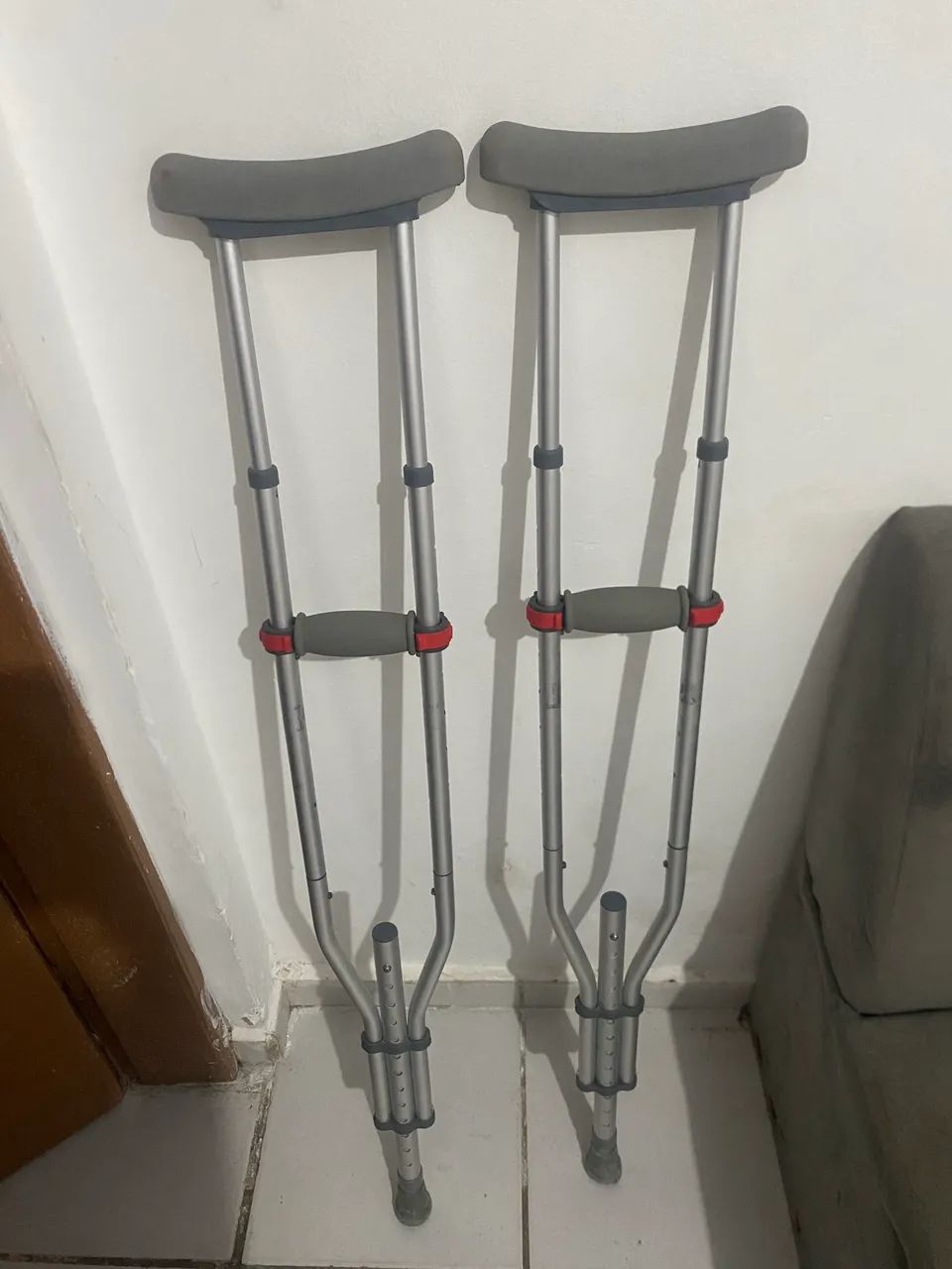 Muletas Axilares Reguláveis - Bom Estado