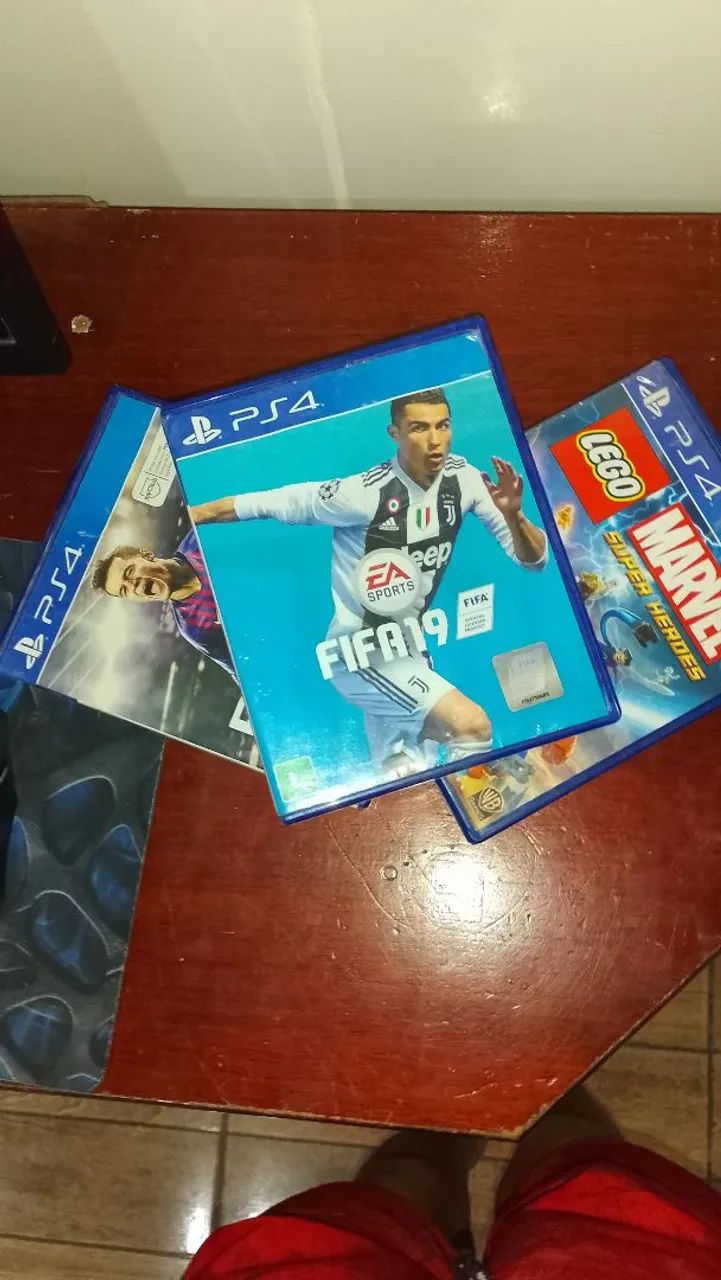 PS4 fat com mais três jogos e um teclado e mouse  - Foto 4