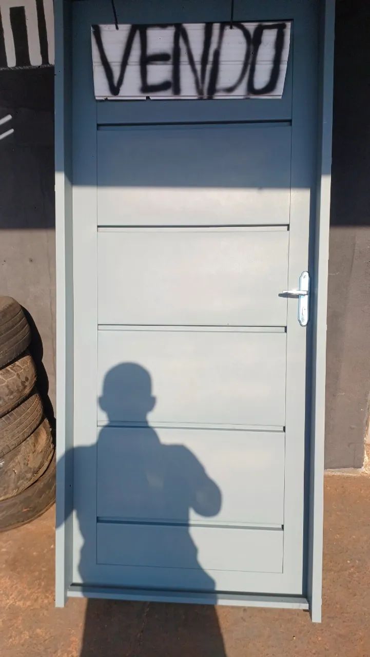 Porta de ferro nova super reforçada em chapa #18 2,10x90