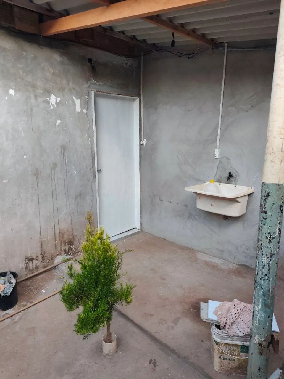 Casa no fundo para alugar  - Foto 2