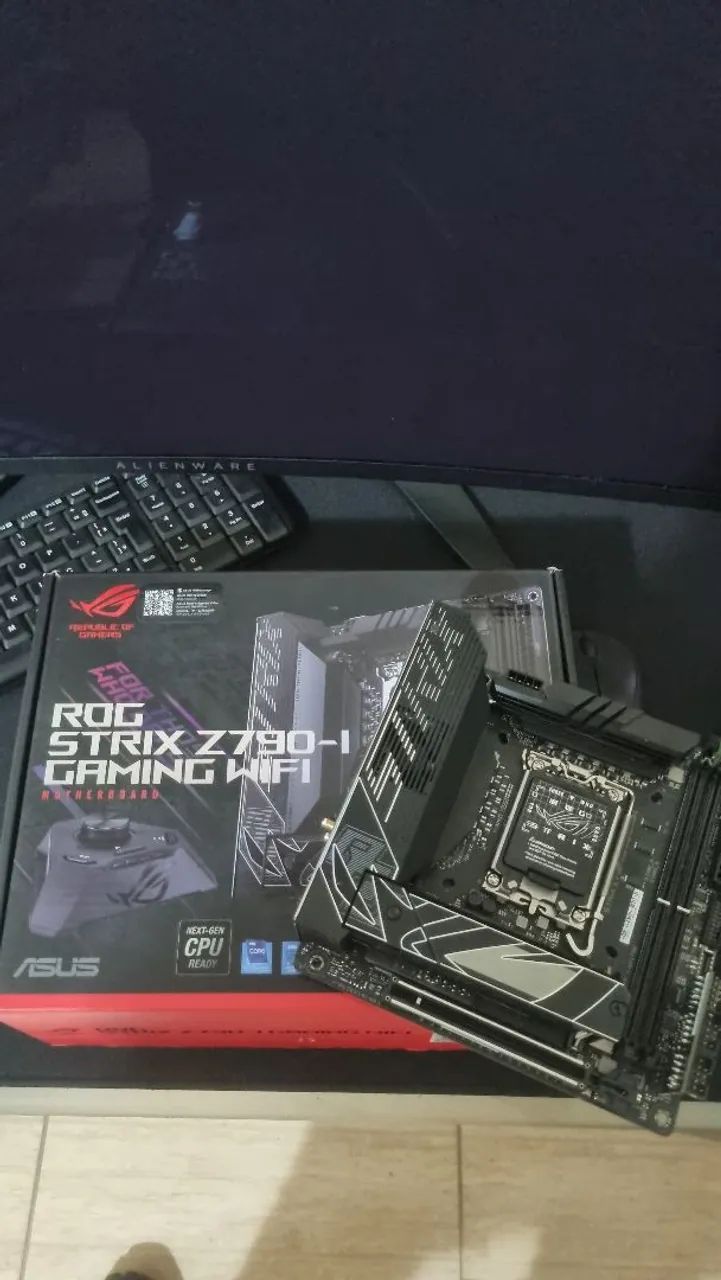 Placa Asus Rog Strix Z790i WI-FI6 - Foto 3