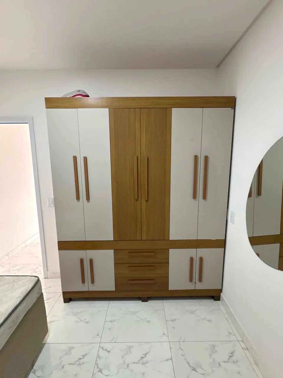 Guarda roupa com 5 meses de uso 
