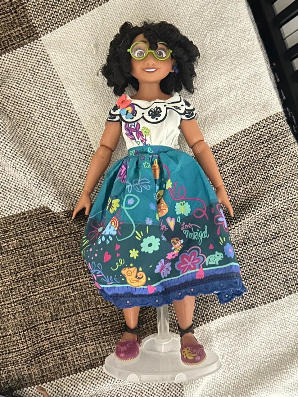 Boneca Mirabel Madrigal Disney Encanto 