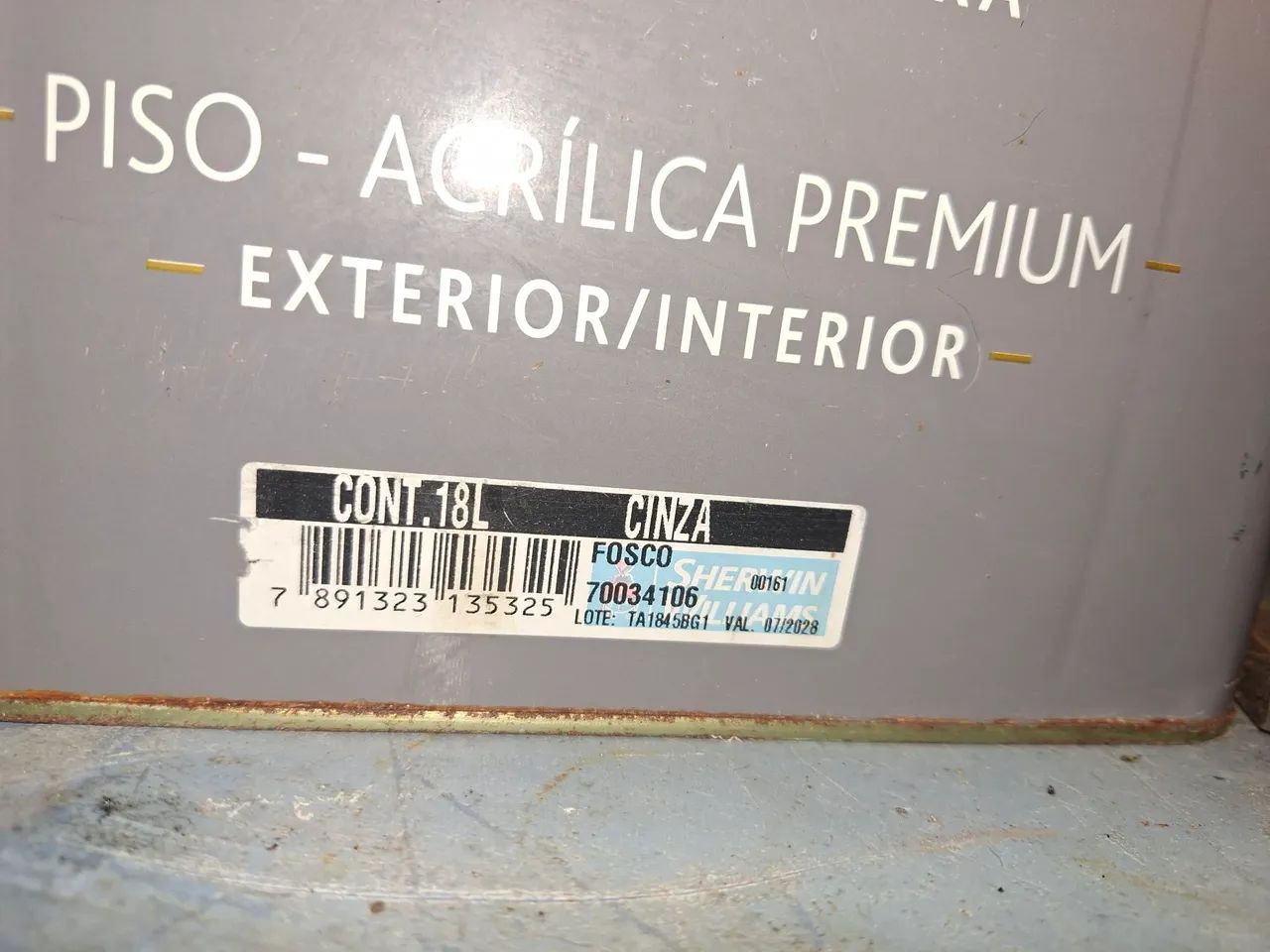 Vendo tinta Acrílica cor cinza 18litros - Foto 2