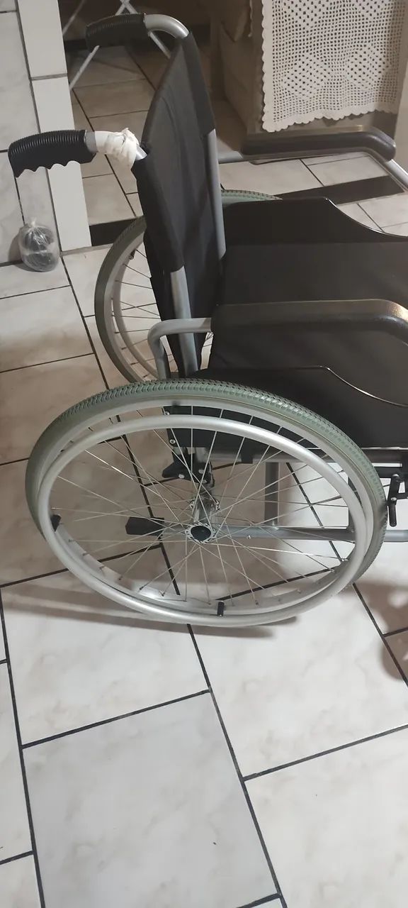 Cadeira de roda  - Foto 2