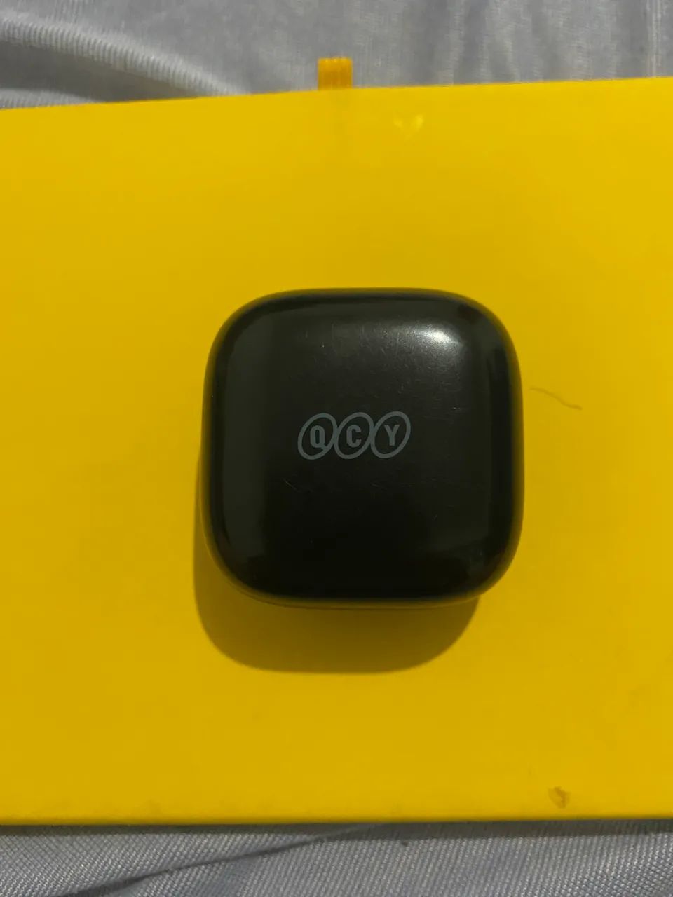 Fone Bluetooth QCY Preto com Case de Carregamento - Foto 3