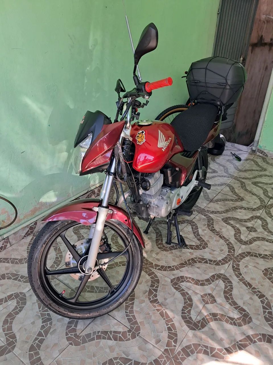 Vendo titan 150 2011 