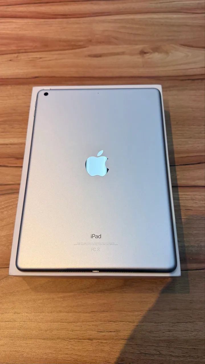 iPad 6th Generation 32gb Wi-Fi Silver - Foto 3