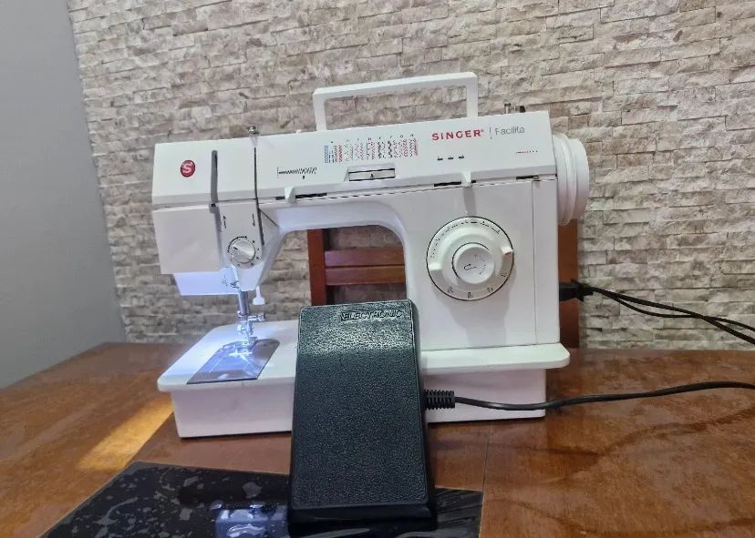 máquina de costura singer facilita 2968c 3 meses de garantia 