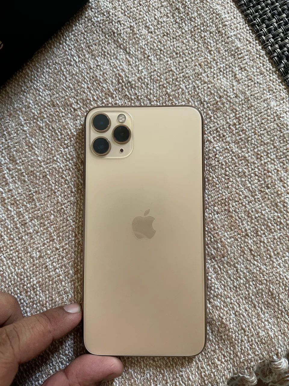 iPhone 11 Pro Max Dourado - Foto 2