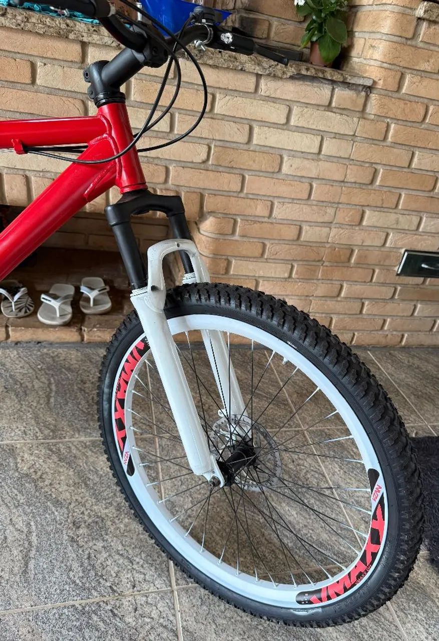 Bicicleta montada  - Foto 2