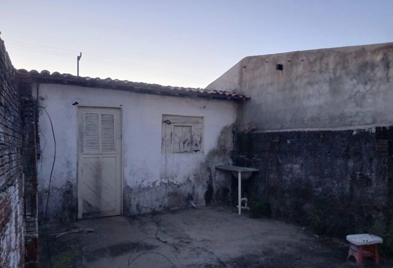 Vendo ou troco casa
