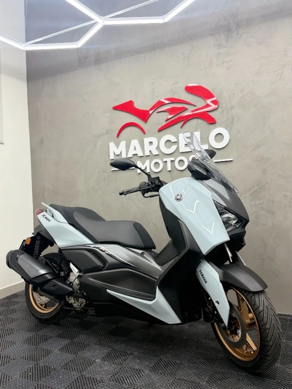 XMAX 300 CONNECTED - Foto 2