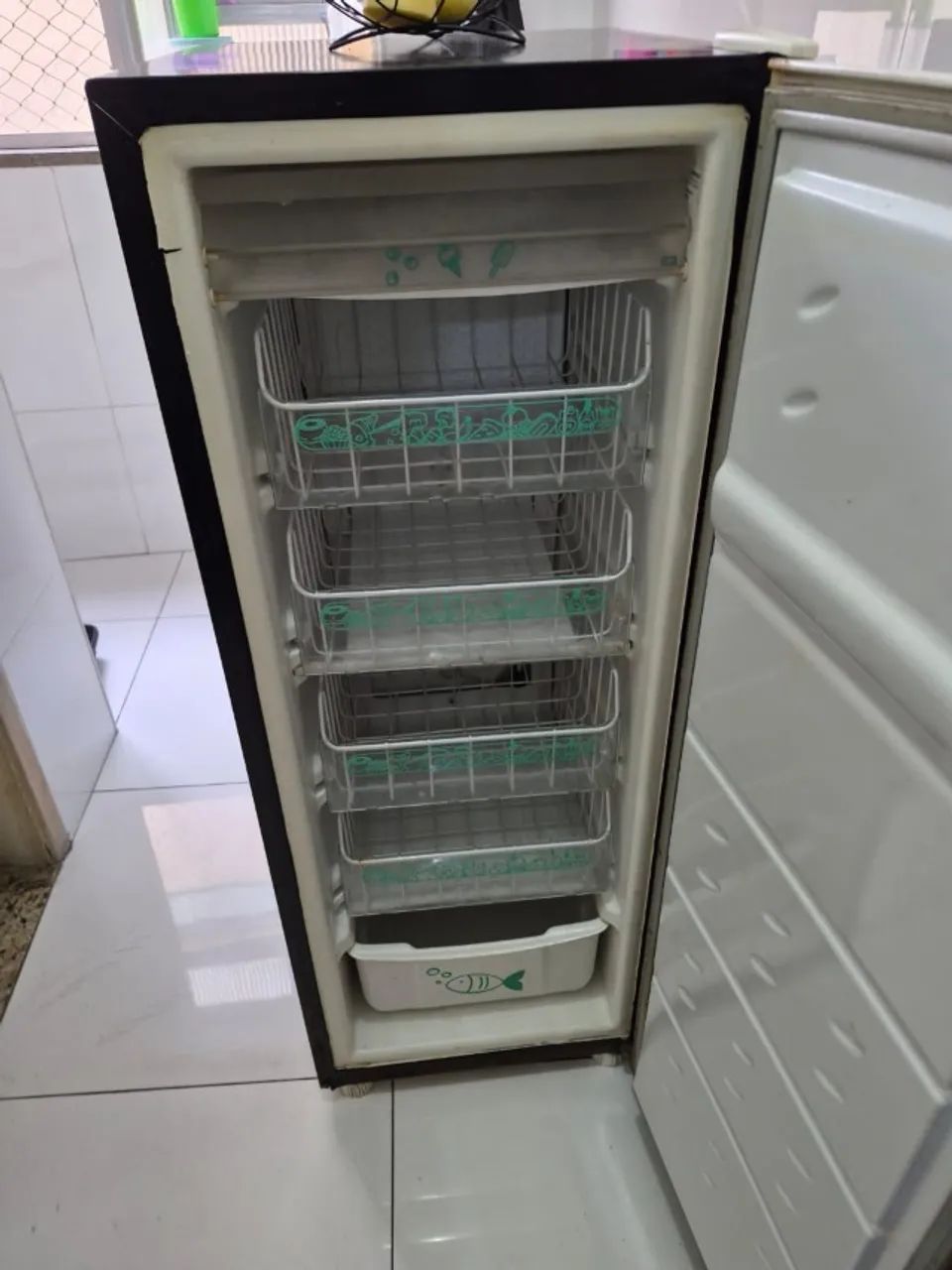 Freezer Consul 159 litros vertical - Foto 2
