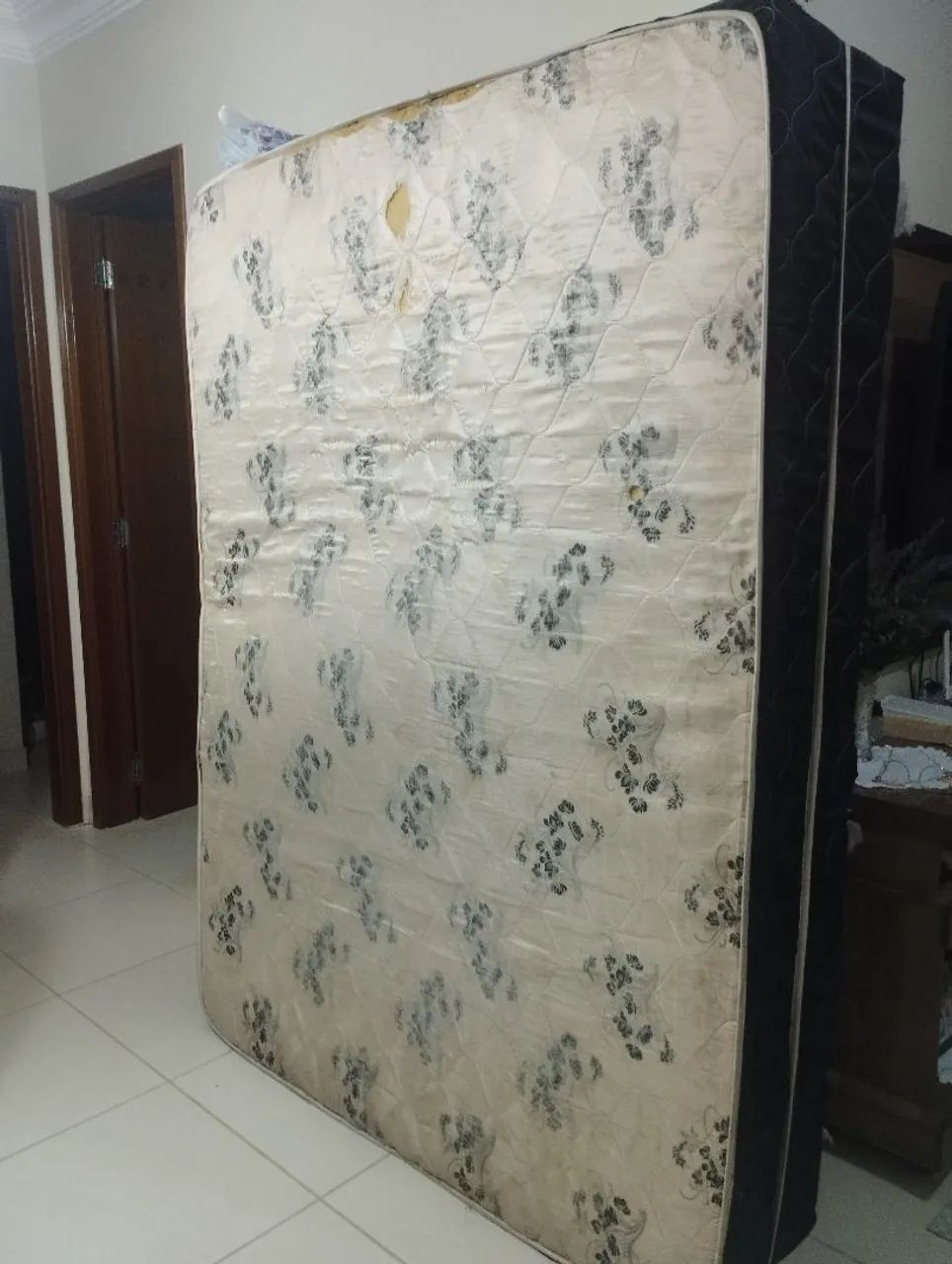 DOANDO BOX DE CAMA CASAL - USADO