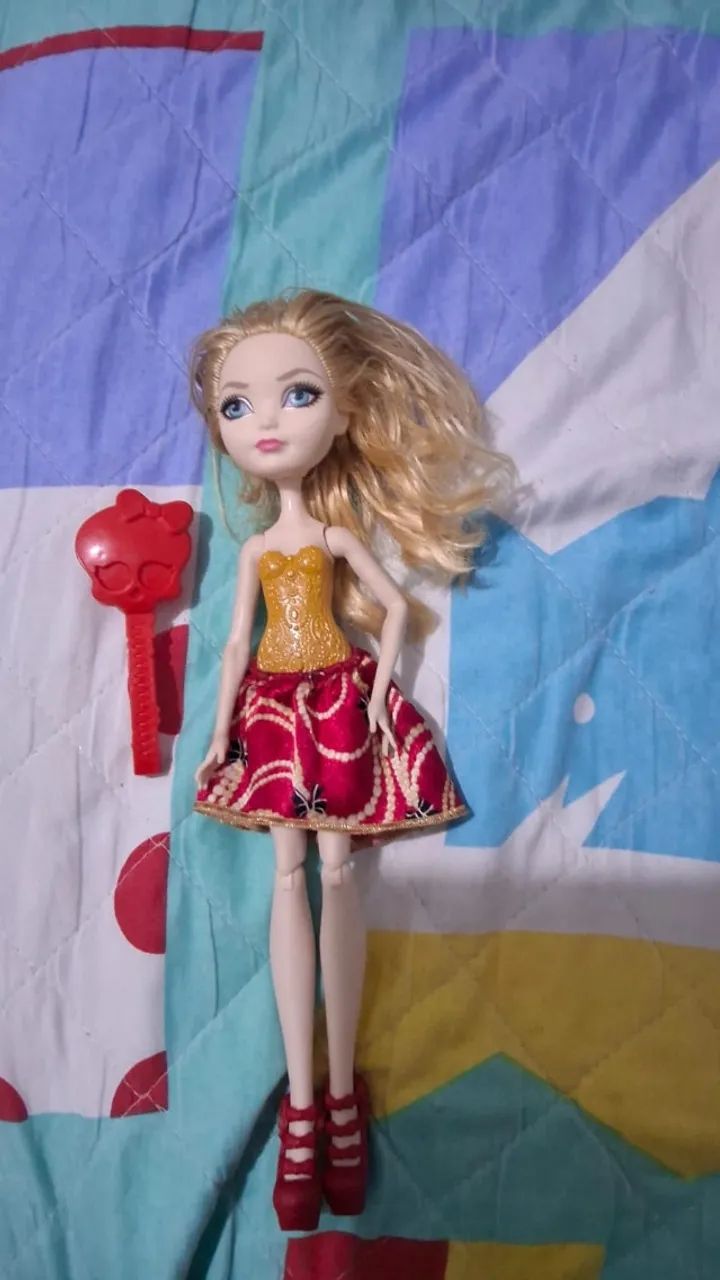 Boneca Apple White Signature Ever After High - Foto 3