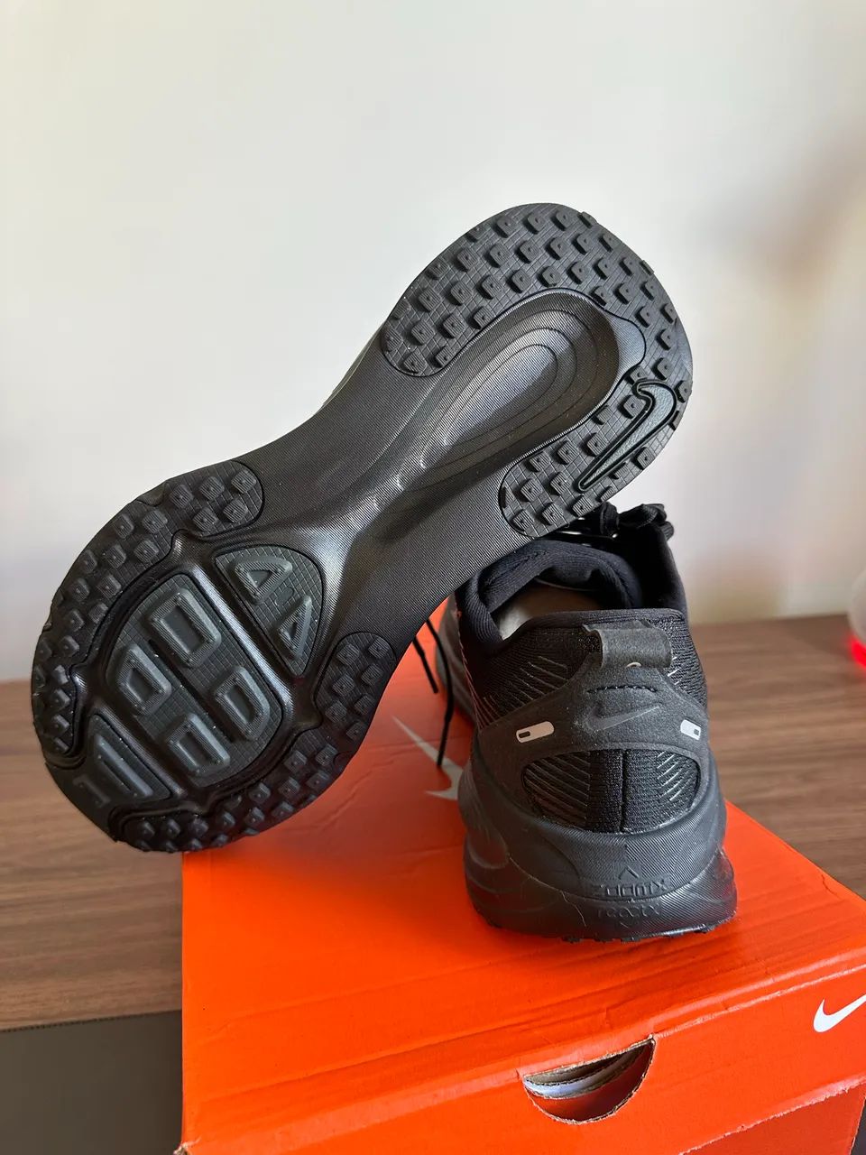 Tênis Nike vomero 18 - Foto 2