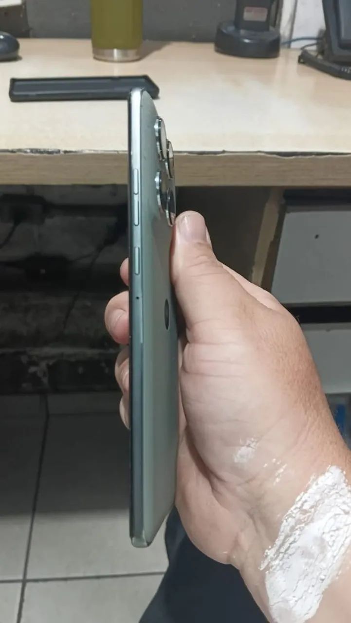 Motorola Edge 60 Pro com 512gb e 12+12gb de Ram  - Foto 4