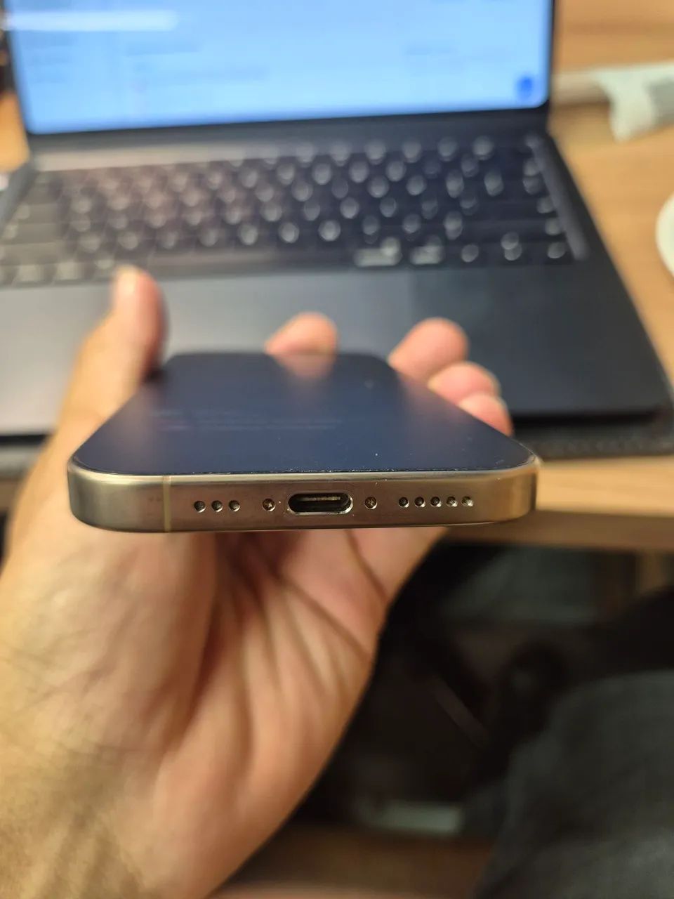 Iphone 16 pro  - Foto 4