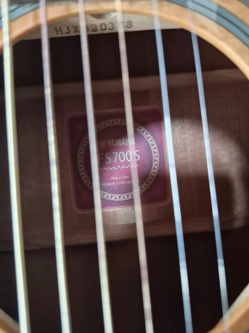 Violão Yamaha Fs 700 elétrico, tampo sólido.  - Foto 2