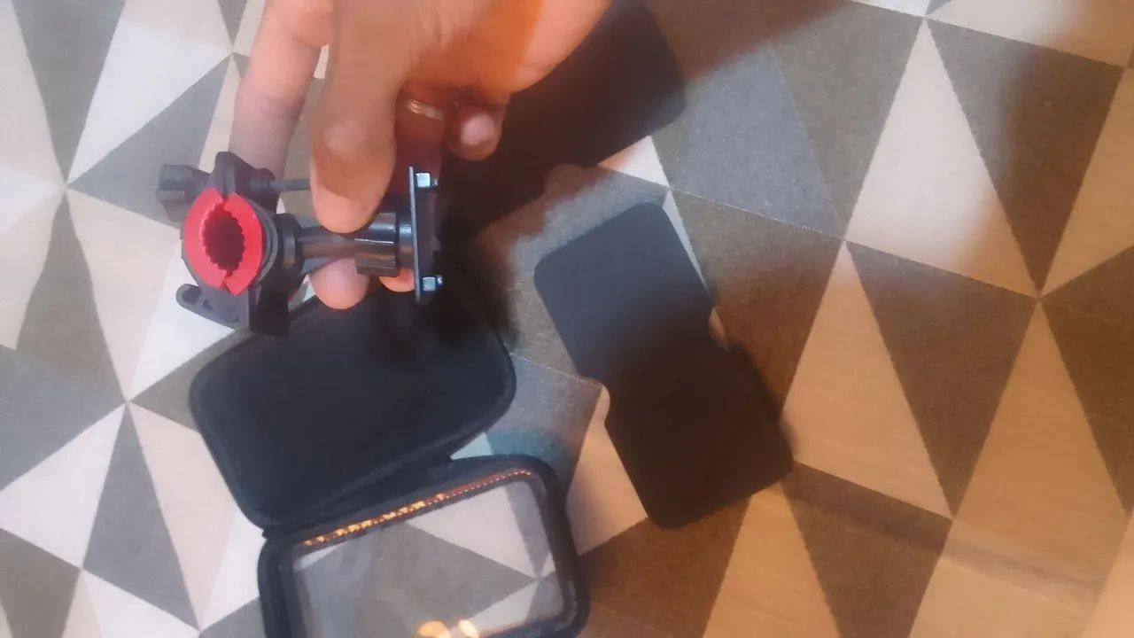 Suporte de celular para moto